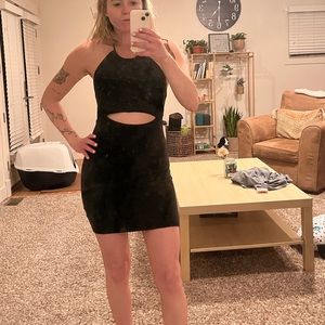 Black Pac sun mini with slit. Size sm.